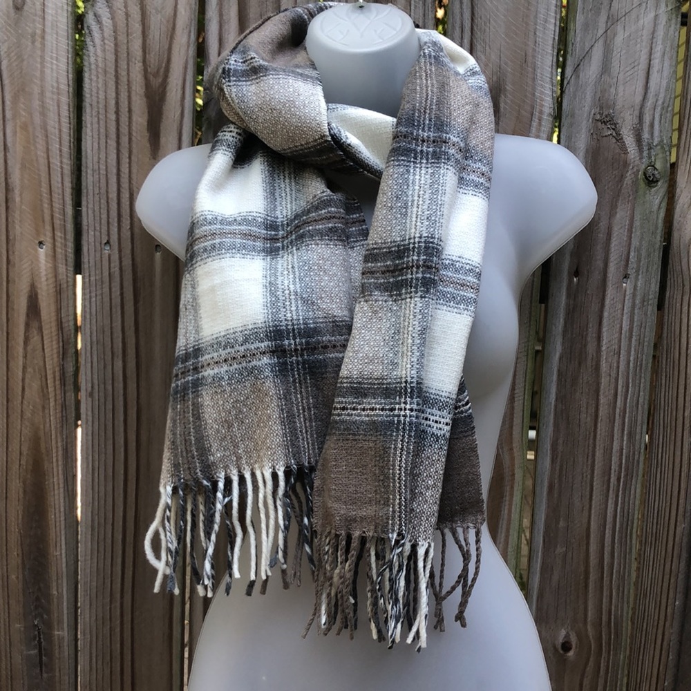 London Fog Cashmink Fashion Scarf Tan Grey Plaid Pattern Made in Germany